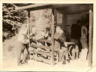 Kantýna u řeky Oslavy, která zde stojí dodnes: