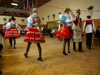 .. ještě jednou kolem sálu..