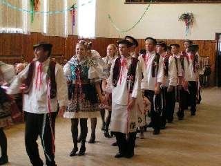 .. jeden přípitek střídal další..