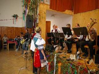 Zde napojení muzikantů: