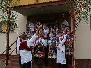 Tak nás první stárku pěkně seřaď..