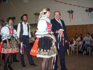 Také bych si dovolil vyhlásit nejlepší přípitek. Dle objektivního nestranného a transparentního zhodnocení to bezesporu byl tento! :)