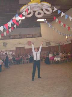 Poznáváte ho?.. náš vysmátý webmaster vyhrál "vysmátou" chobotnici.. Ti dva si budou jistě rozumět:-))