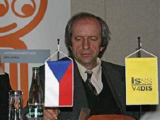 Co řekla porota: <br />
<br />
Ing. Tomáš Holenda - Ředitel odboru informatizace veřejné správy MVČR: „To je velmi inspirativní, užitečné, poučné a příjemně hravé. Občanovi na přepážce to sice nepomůže, ale přesto hodnotím velmi vysoko.“<br />
<br />
Mgr. Jaroslav Broža - Tajemník prezidenta Nejvyššího kontrolního úřadu: „Výborný nápad hodný následování. Nemám co vytknout. 3D exponáty, ale nejen ty, mne nadchly. Dozvěděl jsem se mnohé o Vaší obci, aniž bych musel přijet. Na druhou stranu mne to nalákalo k osobní návštěvě.“ <br />
<br />
Ing. Kamil Válek - Člen komise KISMO SMO ČR: „Konečně nějaké nové "e-"<br />
