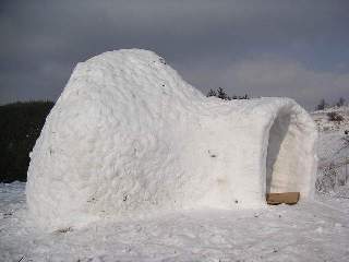 Tedy seriozním až na vyjímky.. např. zpráva o výstavbě startovních obecních bytů pro mladé: