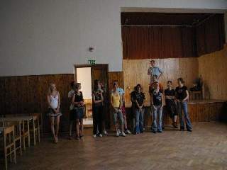 Tak děcka, teď si dáme třeba polku.. (těch párů bude víc, nebojte!:)