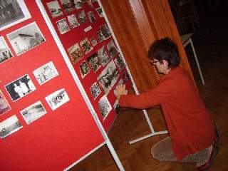 Příprava fotografií na výstavku: