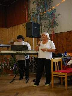 Přítomné přivítala a s programem seznámila zastupitelka paní Zelníčková: