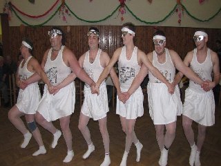 A ejhle, překvápko, ze županářů se vyklubal Nadnárodní balet Senorady :)