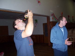 Romča nalil a také si hned nabídnul :)