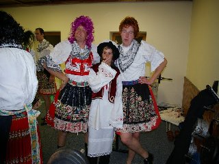 Drsný kápo a jeho hezké společnice :)