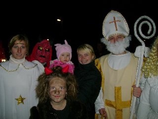 Celkem se na obecním úřadě přihlásilo 6 rodin, které měl Mikuláš navštívit. Během večera projevilo zájem ještě dalších přibližně 12 rodin.