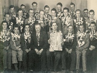 Branci před odvodem na vojnu.