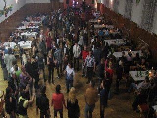 Parket byl po většinu večera zcela zaplněn: