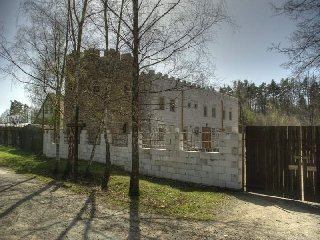 Budhisti si stavi zrejme hrad..