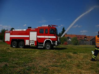 Demonstrace možností vozidla, dosah stríkaček a další technické parametry