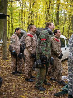 Zastřelení sledují souboj mistrů ;-)