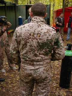 Barva už jde na rozbor a brzy zjistím, kdo z vlastních mě to střelil do zad! :-)