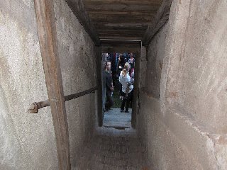 Posledních pár schodů k východu: