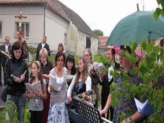 Schola Mohelno zajistila zpěv a hudbu: