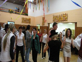 Taneční parket byl jak jinak než plný..