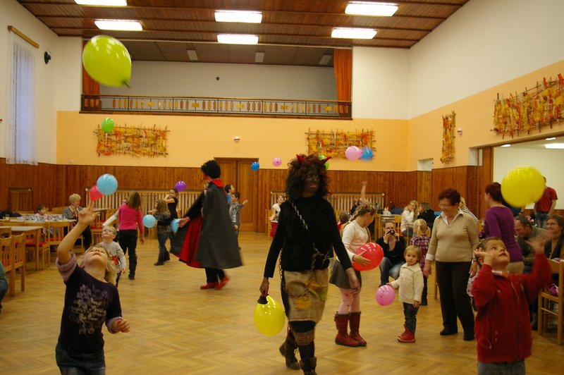 Tancování s balonky