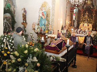 Jako zástupce farníků z farnosti mohelské se s otcem Janem rozloučila Marie Košťálová: