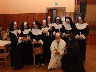 Maska "Sestry v akci" (2.místo)