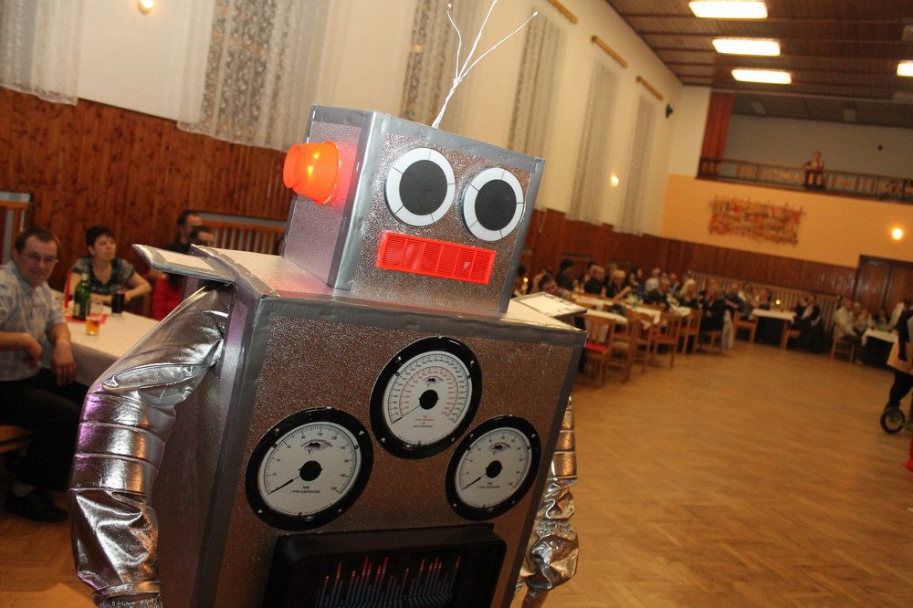 Maska "Robot Bender" (3.místo)