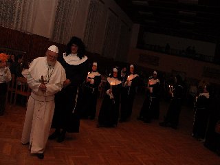 Procesí při svíčkách: