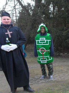 Tady jsme zachytili uniknuvší živý treninkový panel našich fotbalistů i se supertajným plánem nejkratší cesty k brance :-)