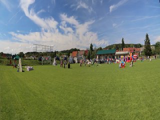 Přes drobnou přeháňku se počasí nadmíru vydařilo a budeme se všichni těšit příští rok