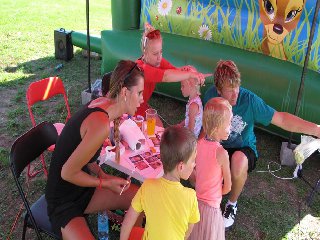 Malování na obličej od Kiss patrolek.