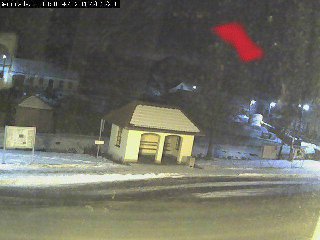 Konečně... zde vidíme jak po půlnoci, 20.1.2017, pod rouškou tmy přistává koberec z jižního směru u KD. Proto si Vás tímto ještě jednou dovolujeme pozvat na XVII. obecní ples. Přijďte se projít po červeném koberci,co hodně zažil :-)) Rozvoz hostů zajištěn... samozřejmě autobusem.-) 