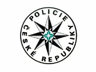 Ještě pro Vás máme jednu neověřenou zprávu. Dle tvrzení tajného policejního agenta /krycí jméno Andrej/se na našem plese konalo neformální setkání hlav několika mafiánských rodin. O tyto snímky měla Policie ČR enormní zájem...