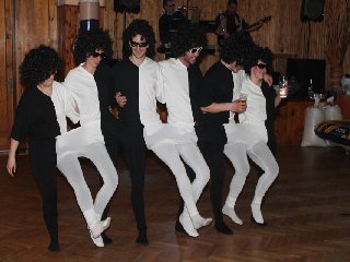 Vítězná maska a jejich colo terrorita.