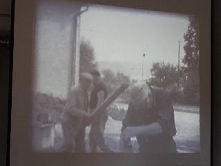 Výstava byla doplněna o dobové filmové záběry z dění v obci.