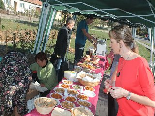 Na přítomné čekalo také chutné pohoštění.